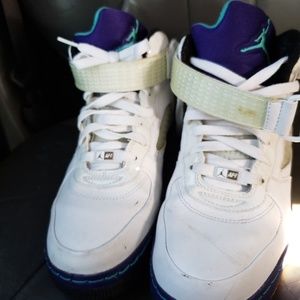 Jordan Shoes - Like New Air Jordan Nike Air force Ones Sneakers Jordan Shoes - Like New Air Jordan Nike Air force Ones Sneakers